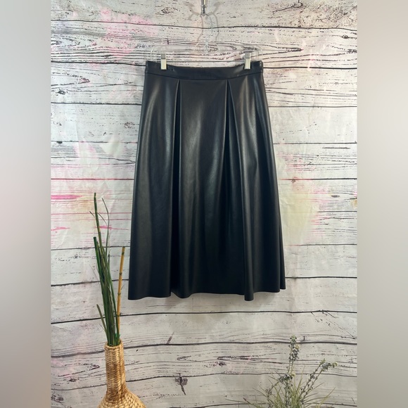 NWT ASOS Design Leather Look Full Midi Skirt with Box Pleats Size 6 - Picture 2 of 13